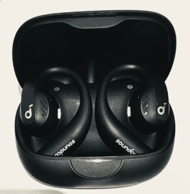 Anker Soundcore AeroFit Proレビュー｜リモートワークで活躍！快適性と高音質を両立したワイヤレスイヤホン